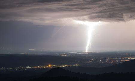 Wolke-zu-Boden-Blitz